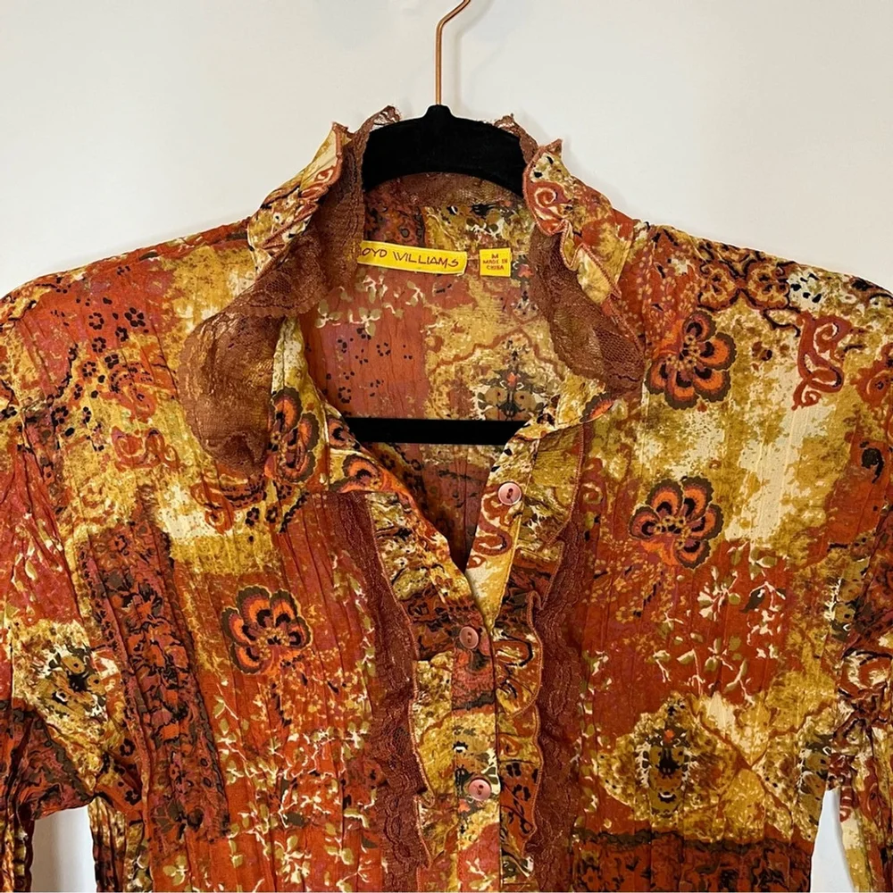 VINTAGE Lloyd Williams Long Sleeve Blouse Print Plisse Lace Trim High Neck (CN) - Picture 6 of 16